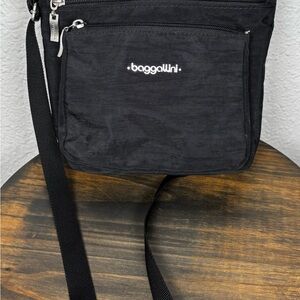 Baggallini Black Solid Nylon Crossbody Bag